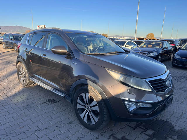 Kia Sportage 2.0CRDI 4WD AVTOMAT/NAVI/KOJA EURO 5 - автомобили, коли, обяви за нови и употребявани 3