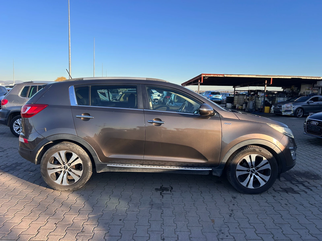 Kia Sportage 2.0CRDI 4WD AVTOMAT/NAVI/KOJA EURO 5 - автомобили, коли, обяви за нови и употребявани 4