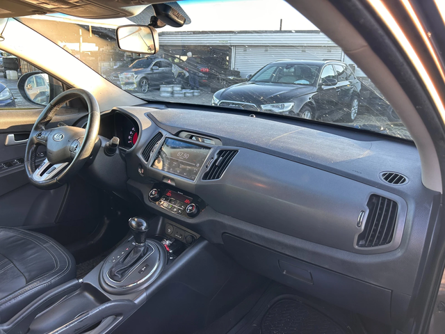 Kia Sportage 2.0CRDI 4WD AVTOMAT/NAVI/KOJA EURO 5 - автомобили, коли, обяви за нови и употребявани 9