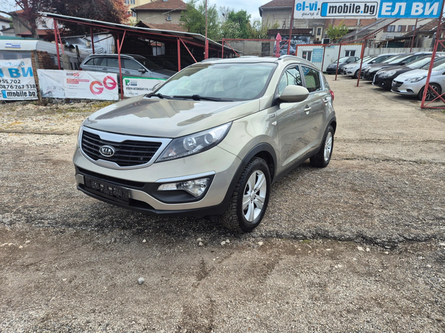 Kia Sportage 2.0 CRDI, 4x4 - автомобили, коли, обяви за нови и употребявани 0