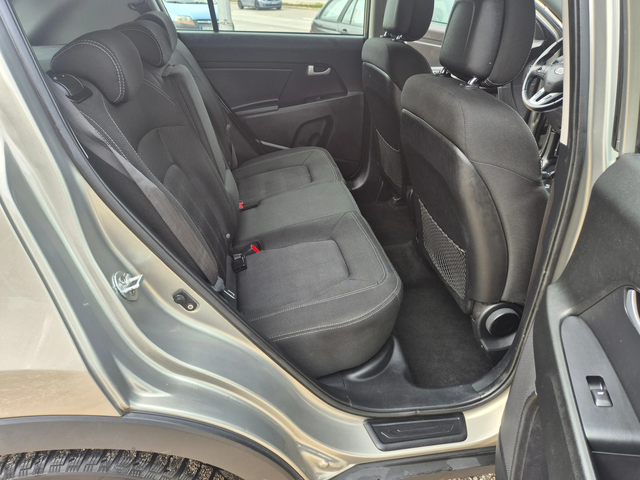 Kia Sportage 2.0 CRDI, 4x4 - автомобили, коли, обяви за нови и употребявани 11