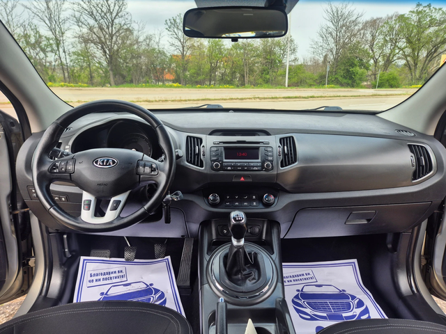Kia Sportage 2.0 CRDI, 4x4 - автомобили, коли, обяви за нови и употребявани 12