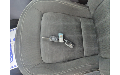 Kia Sportage 2.0 CRDI, 4x4 - автомобили, коли, обяви за нови и употребявани 15