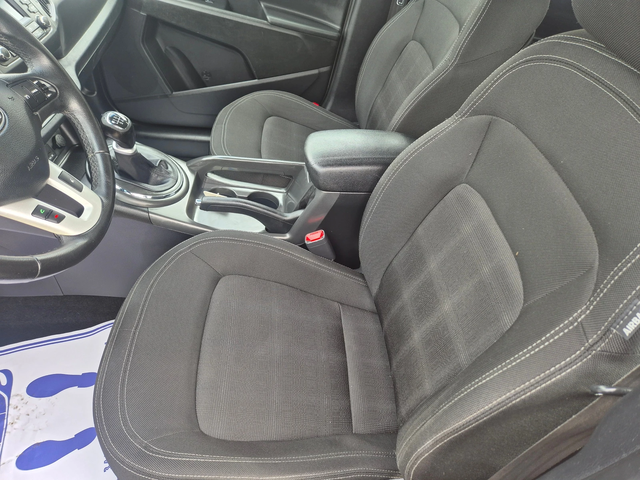 Kia Sportage 2.0 CRDI, 4x4 - автомобили, коли, обяви за нови и употребявани 9