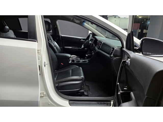 Kia Sportage 2.0 2WD PRESTIGE autogeorge.com - автомобили, коли, обяви за нови и употребявани 8