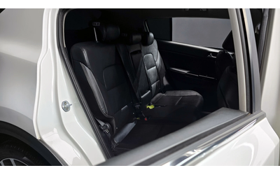 Kia Sportage 2.0 2WD PRESTIGE autogeorge.com - автомобили, коли, обяви за нови и употребявани 9