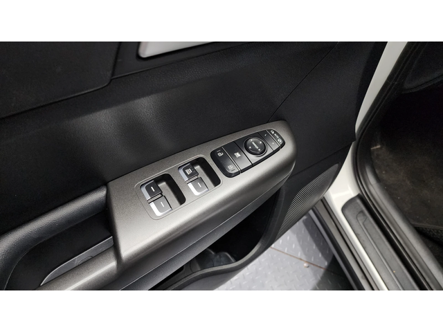 Kia Sportage 2.0 2WD PRESTIGE autogeorge.com - автомобили, коли, обяви за нови и употребявани 14