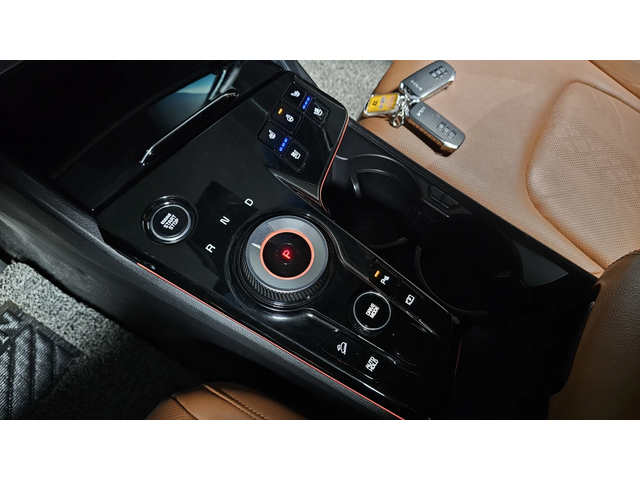 Kia Sportage LPG 2.0 2WD SIGANATURE autogeorge.com - автомобили, коли, обяви за нови и употребявани 8