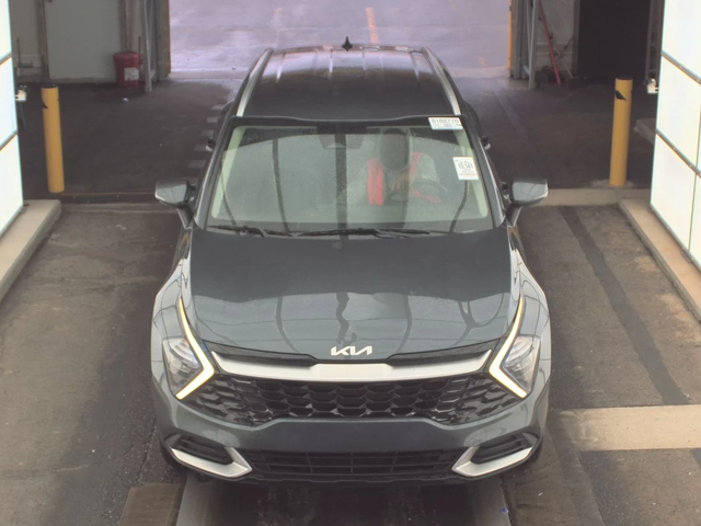 Kia Sportage EX - автомобили, коли, обяви за нови и употребявани 1