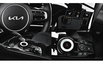 Kia Sportage 1.6 T-GDi Plug-in Hybrid Executive 4x4 Automatic - автомобили, коли, обяви за нови и употребявани 14