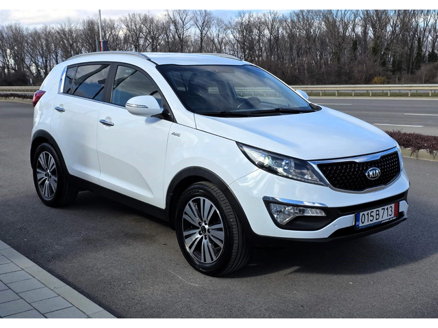 Kia Sportage 2.0crdi/AWD/Feel Rebel* - автомобили, коли, обяви за нови и употребявани 2