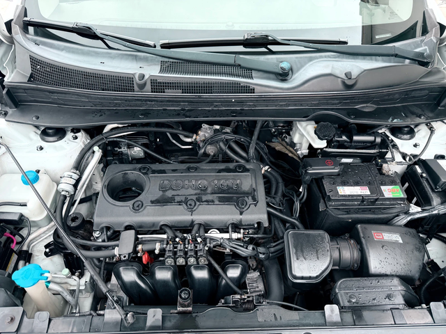 Kia Sportage 2.0i 163k.c* Led* BRC* Panorama* - автомобили, коли, обяви за нови и употребявани 16