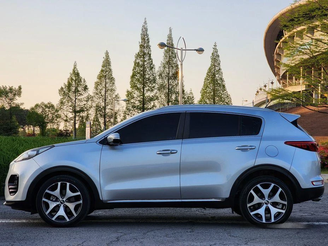 Kia Sportage Diesel 2WD Noblesse  * НАЙ-ДОБРА ЦЕНА В БЪЛГАРИЯ* - автомобили, коли, обяви за нови и употребявани 3