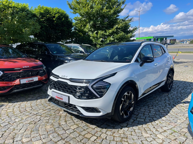 Kia Sportage GT-line/mild Hybrid/4x4 - автомобили, коли, обяви за нови и употребявани 2