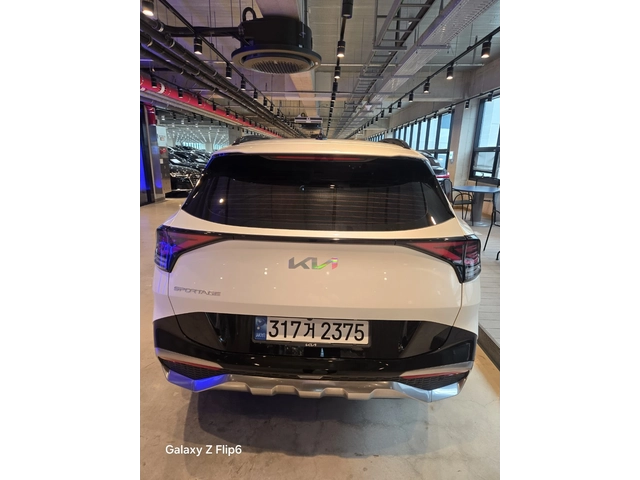 Kia Sportage 2.0 CRDI - OЧАКВАН ВНОС - автомобили, коли, обяви за нови и употребявани 3