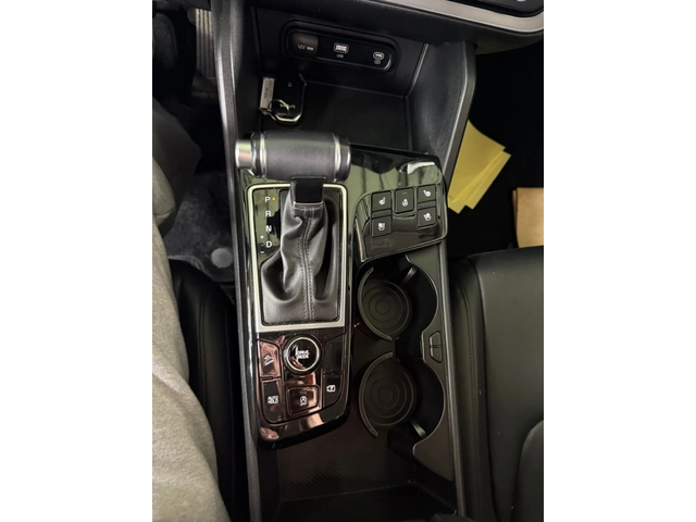 Kia Sportage 2.0 CRDI - OЧАКВАН ВНОС - автомобили, коли, обяви за нови и употребявани 3