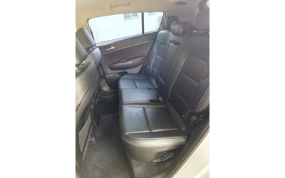 Kia Sportage 1.6 CRDI 4x4 - автомобили, коли, обяви за нови и употребявани 16