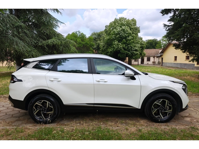 Kia Sportage 2.0 CRDI 4x4 - автомобили, коли, обяви за нови и употребявани 2