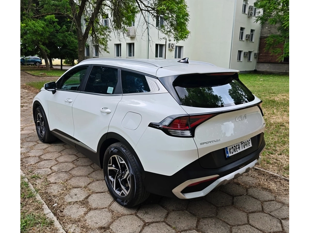 Kia Sportage 2.0 CRDI 4x4 - автомобили, коли, обяви за нови и употребявани 5