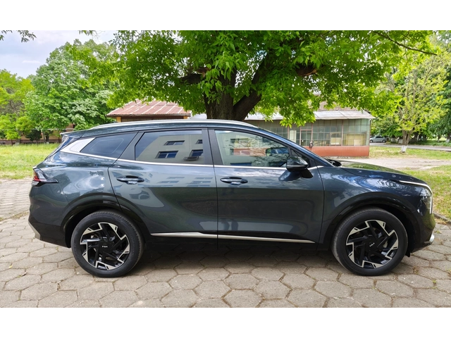 Kia Sportage 2.0 CRDI - автомобили, коли, обяви за нови и употребявани 2