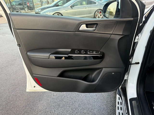 Kia Sportage GT-Line-4x4-Distronik-Panorama-Led-Bixenon-НОВА !! - автомобили, коли, обяви за нови и употребявани 7