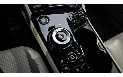 Kia Sportage 2.0 DIESEL AWD /SIGNA GRAVITY / 360 КАМЕРИ /ОБДУХ/ - автомобили, коли, обяви за нови и употребявани 13