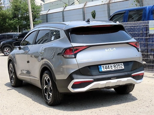 Kia Sportage 1.6 Turbo Prestige 4x4* ПОДГРЕВ* ОБДУХВАНЕ* КАМЕРА - автомобили, коли, обяви за нови и употребявани 2