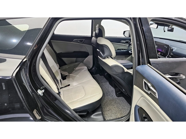 Kia Sportage 2.0 CRDi 4WD Signature Gravity | Adaptive Cruise | - автомобили, коли, обяви за нови и употребявани 10