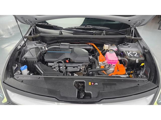 Kia Sportage Hybrid Prestige 4WD - автомобили, коли, обяви за нови и употребявани 4