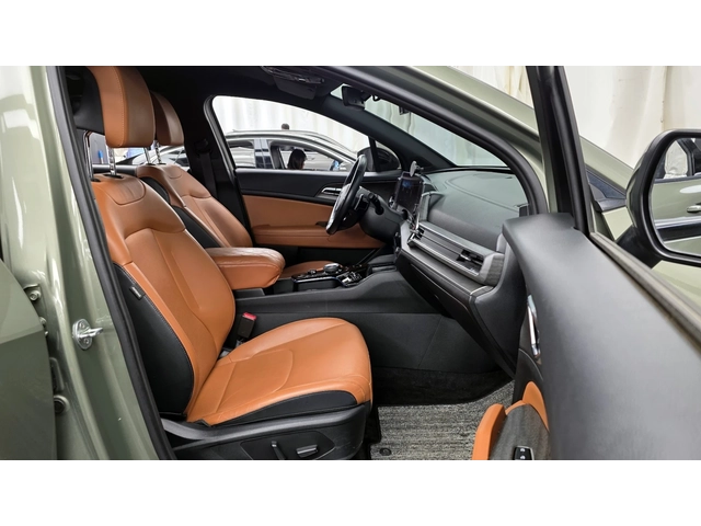 Kia Sportage 2.0 CRDi 4WD Signature Gravity - автомобили, коли, обяви за нови и употребявани 8