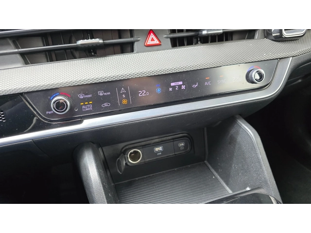 Kia Sportage 1.6 T-GDI Trendy | Адаптивен круиз | Навигация | К - автомобили, коли, обяви за нови и употребявани 12