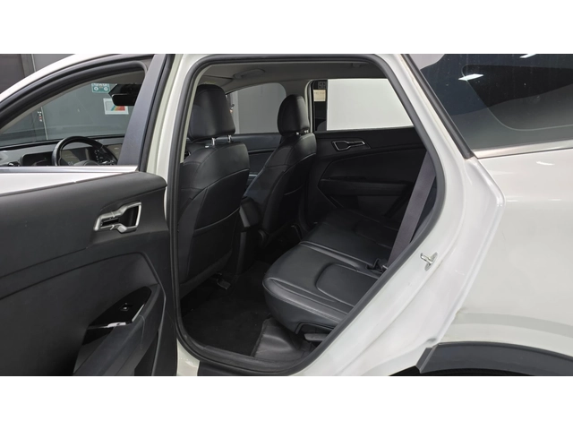 Kia Sportage 1.6 T-GDI Trendy | Адаптивен круиз | Навигация | К - автомобили, коли, обяви за нови и употребявани 15
