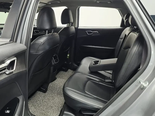 Kia Sportage 2.0 2Wd Prestige - САМО 30% АВАНС - автомобили, коли, обяви за нови и употребявани 10
