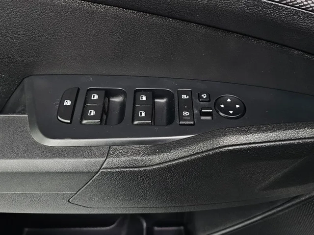 Kia Sportage 2.0 2Wd Trendy - САМО 30% АВАНС - автомобили, коли, обяви за нови и употребявани 14