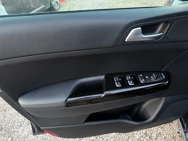 Kia Sportage 1.6CRDI 100%РЕАЛНИ КМ.ЛИЗИНГ ВИДЕО - автомобили, коли, обяви за нови и употребявани 10