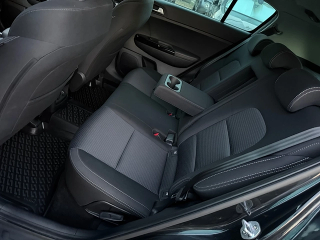 Kia Sportage 1.6CRDI 100%РЕАЛНИ КМ.ЛИЗИНГ ВИДЕО - автомобили, коли, обяви за нови и употребявани 16
