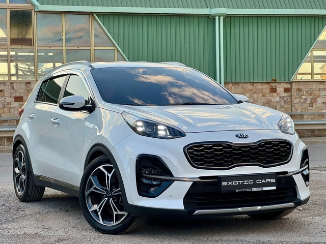 Kia Sportage 2.0D ! 2WD ! Intelligent ! - автомобили, коли, обяви за нови и употребявани 0