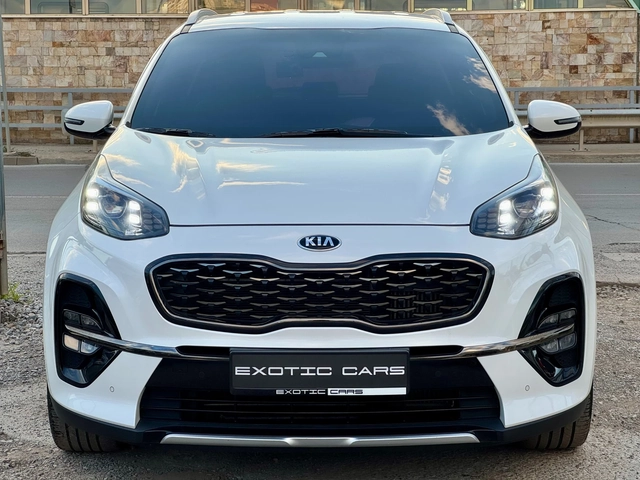 Kia Sportage 2.0D ! 2WD ! Intelligent ! - автомобили, коли, обяви за нови и употребявани 1