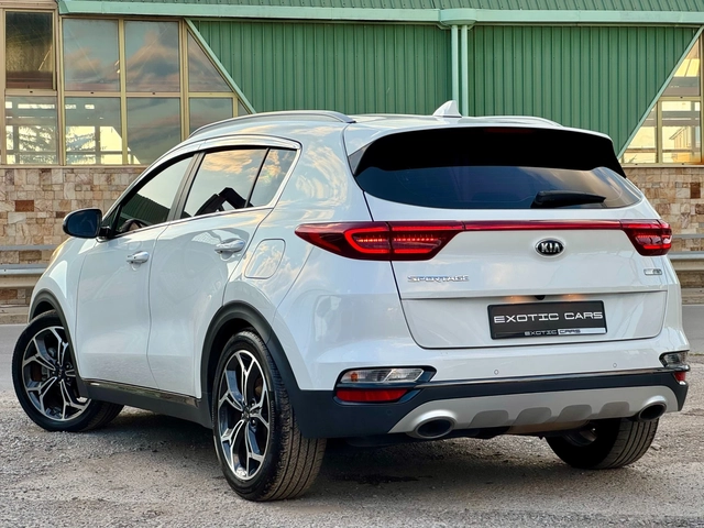Kia Sportage 2.0D ! 2WD ! Intelligent ! - автомобили, коли, обяви за нови и употребявани 5