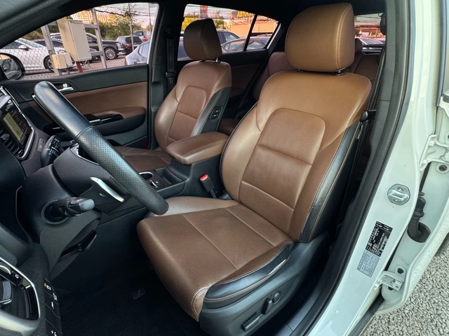 Kia Sportage 2.0D ! 2WD ! Intelligent ! - автомобили, коли, обяви за нови и употребявани 6