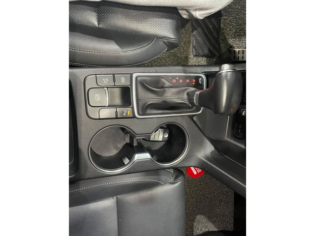 Kia Sportage 2.0D 2WD ! Intelligent ! - автомобили, коли, обяви за нови и употребявани 15