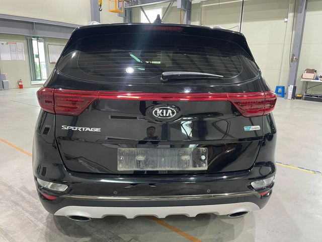 Kia Sportage 2.0D ! 2WD ! Noblesse ! - автомобили, коли, обяви за нови и употребявани 4