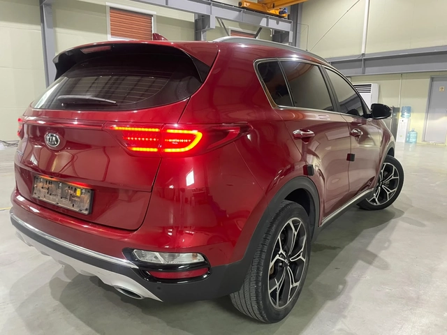 Kia Sportage 2.0D ! 2WD ! Signature ! - автомобили, коли, обяви за нови и употребявани 3