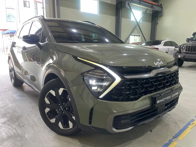 Kia Sportage 2.0D ! 2WD ! Signature Gravity ! - автомобили, коли, обяви за нови и употребявани 0