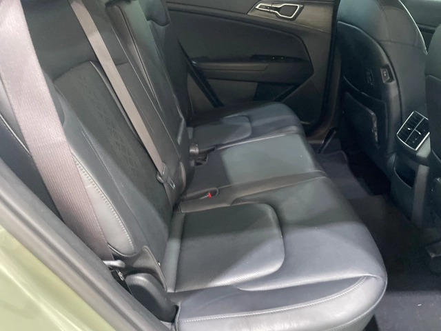 Kia Sportage 2.0D ! 2WD ! Signature Gravity ! - автомобили, коли, обяви за нови и употребявани 11