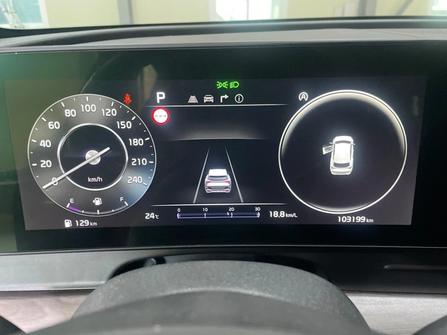 Kia Sportage 2.0D ! 2WD ! Signature Gravity ! - автомобили, коли, обяви за нови и употребявани 12