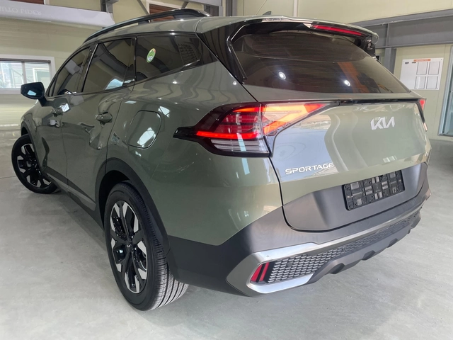 Kia Sportage 2.0D ! 2WD ! Signature Gravity ! - автомобили, коли, обяви за нови и употребявани 5