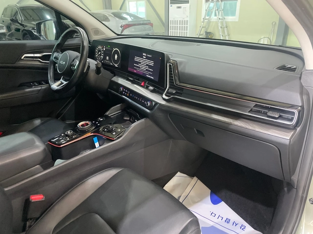 Kia Sportage 2.0D ! 2WD ! Signature Gravity ! - автомобили, коли, обяви за нови и употребявани 9