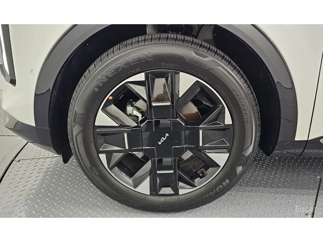 Kia Sportage Signature* 360* HUD* New 5th generation - автомобили, коли, обяви за нови и употребявани 4