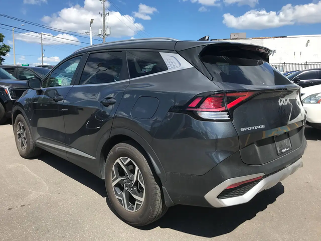 Kia Sportage LX Pkg. | Clean Carfax | No Accidents Front Wheel Drive - автомобили, коли, обяви за нови и употребявани 2